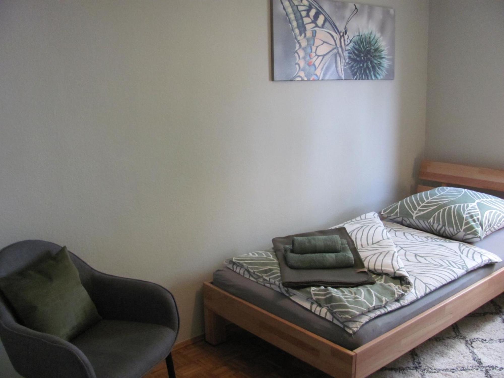 #3 Gemuetliches Ruhiges Zimmer Gartenblick, Gemeinschaftsbad W-Lan Airport Nah Gelegen Mit Late Night Check In Haus Nr 9,5 Trunkelsberg エクステリア 写真